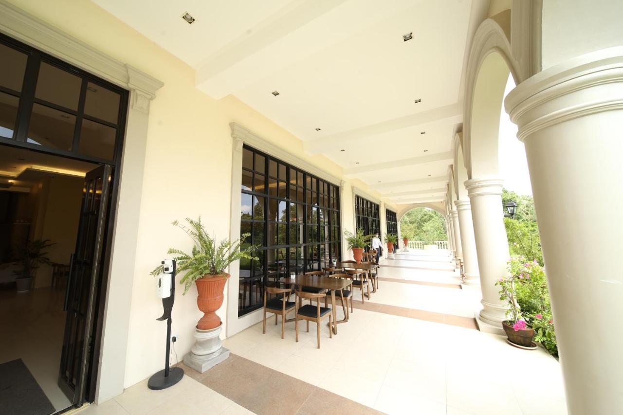 Hotel Via Appia Tagaytay Tagaytay City Exterior foto