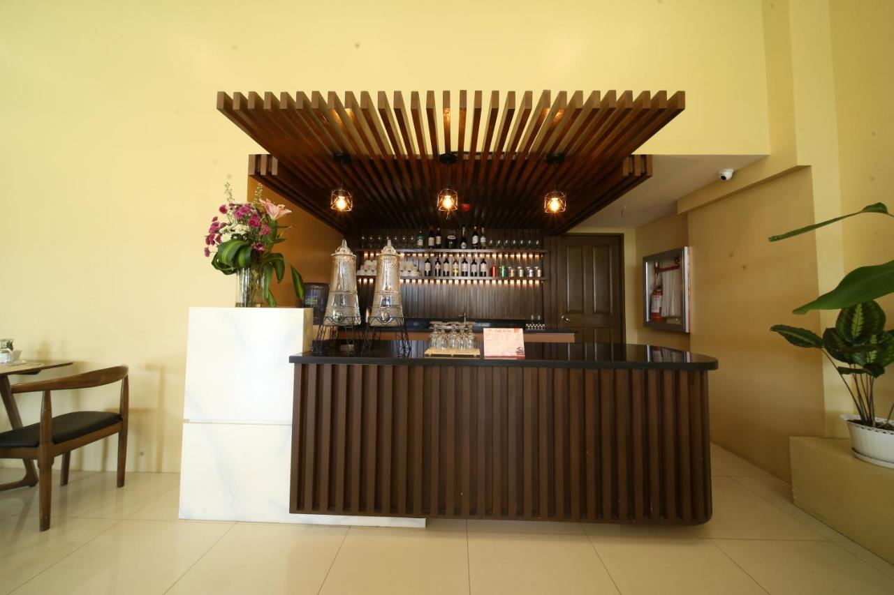 Hotel Via Appia Tagaytay Tagaytay City Exterior foto